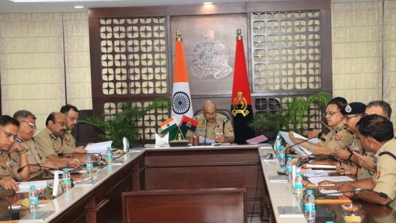 कमिश्नरेट, रेंज तथा ज़ोन अधिकारियों के साथ समीक्षा