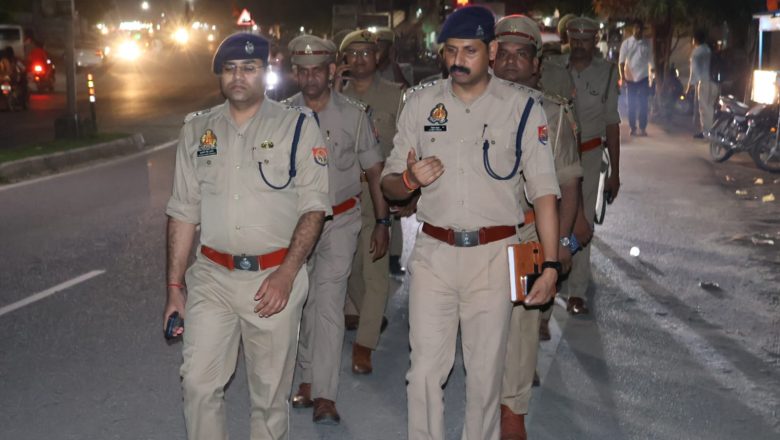 पुलिस का विशेष चेकिंग अभियान: संदिग्ध वाहनों और शराब की दुकानों पर कार्रवाई